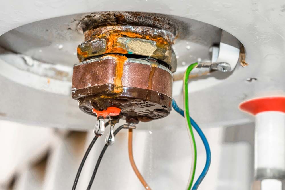 leaking water heater Bakersfield, CA leaking water heater Bakersfield, CA